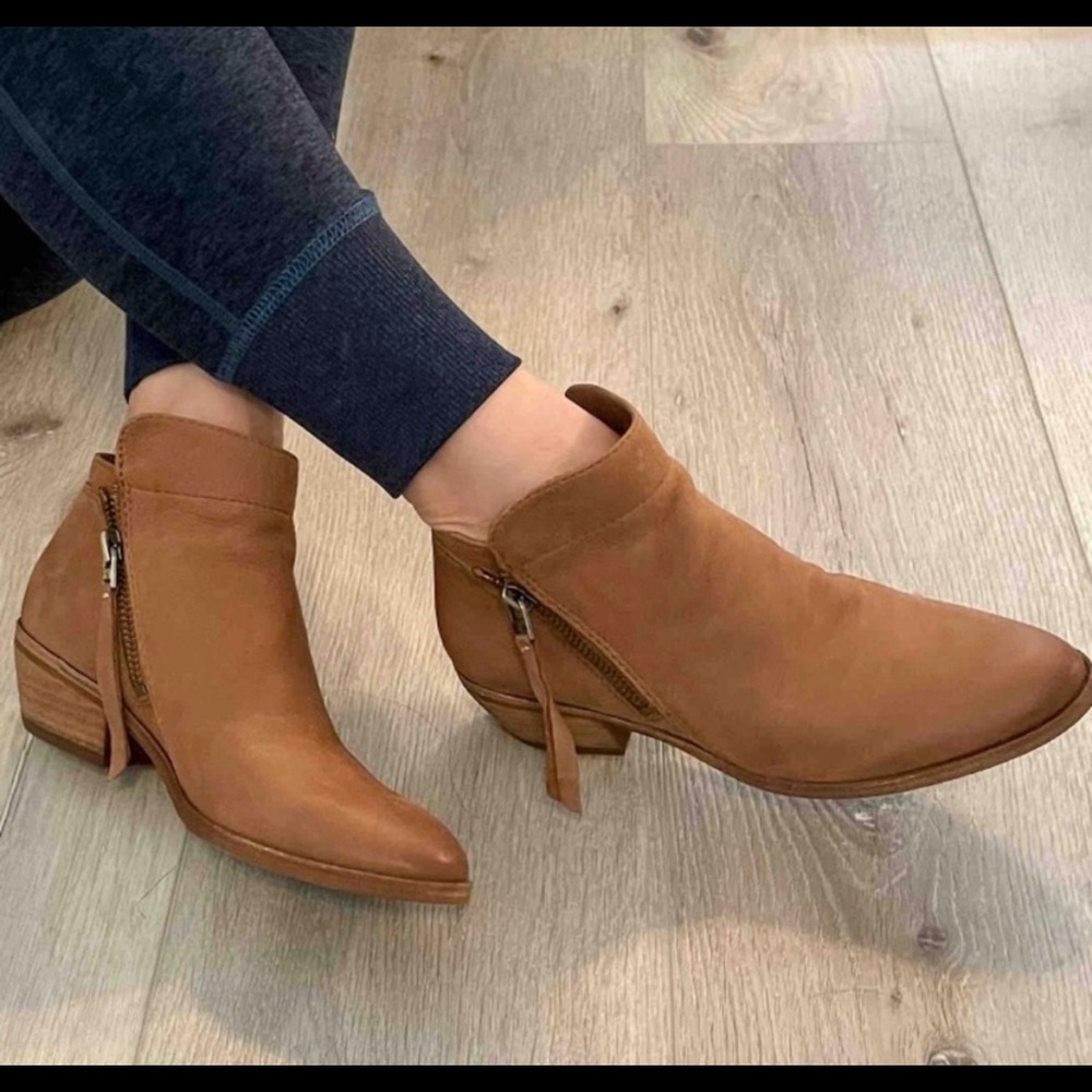 Sam Edelman ankle booties size 6.5 ,size was inadvertently posted as size 6